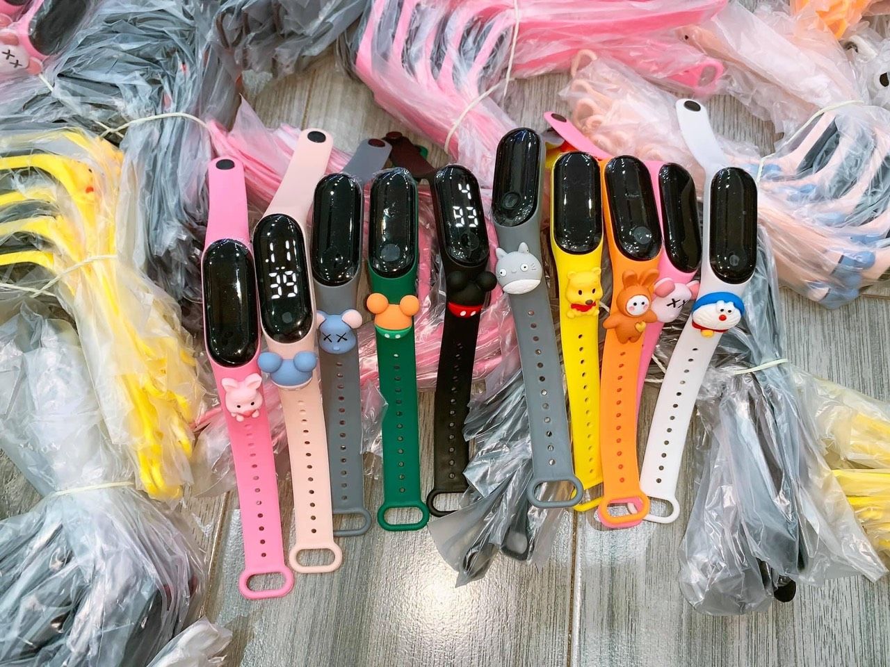 ĐỒNG HỒ LED ĐEO TAY